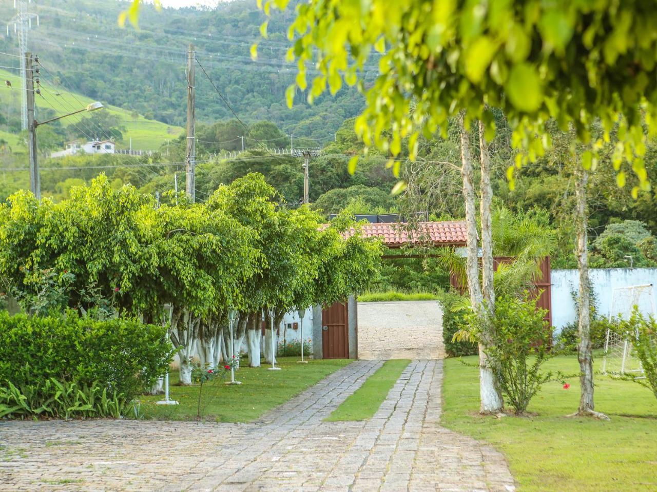 Pousada Vale Da Montanha 세라니그라 외부 사진